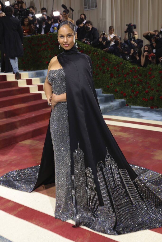 A photo of Alicia Keys at the MET